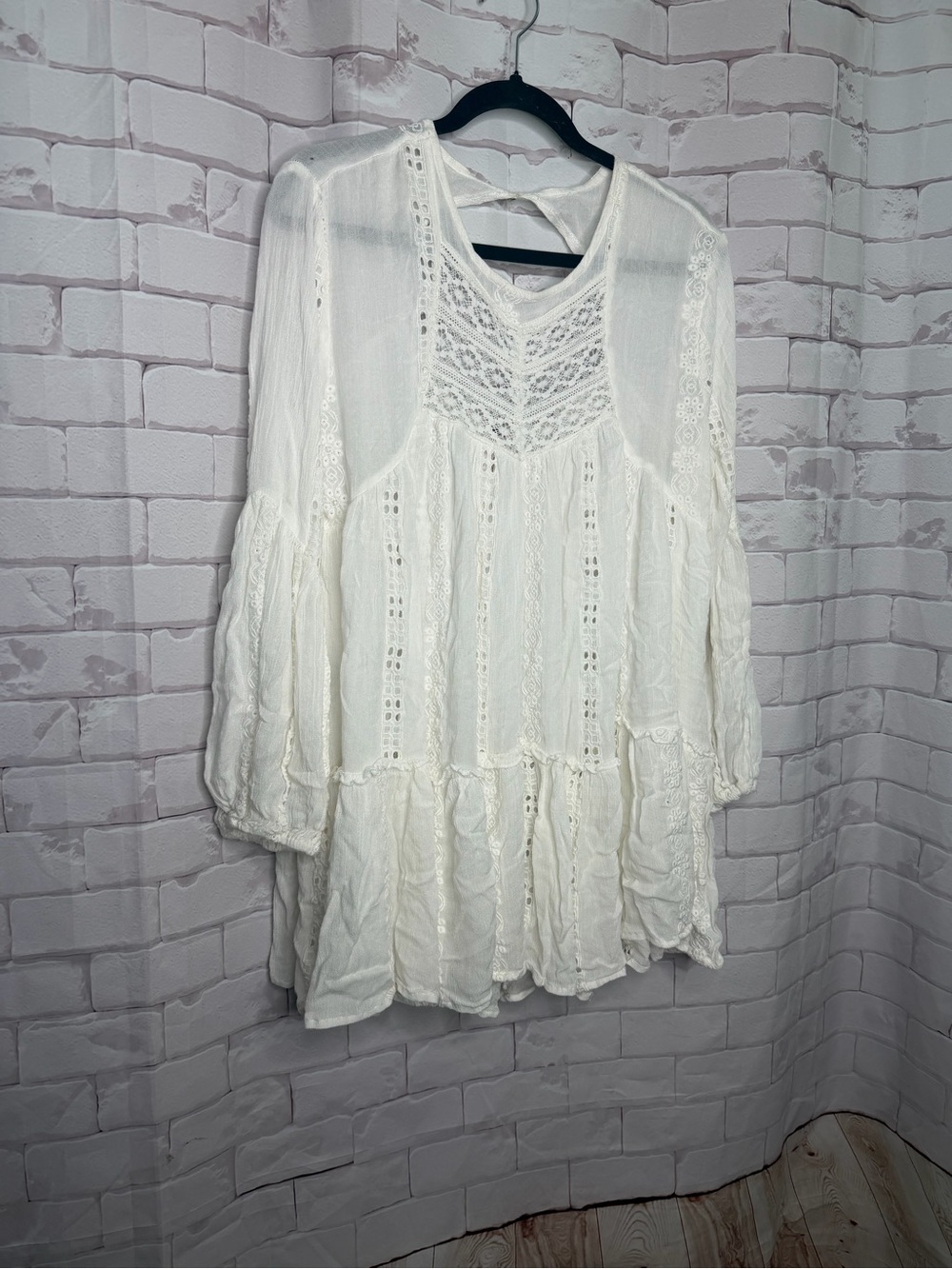 Free People White Embroidered Boho Tunic Top | XS | Romantic Cottagecore